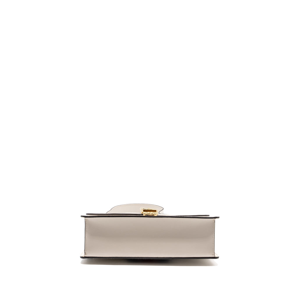 gucci-sylvie-shoulder-bag-calfskin-white-ghw