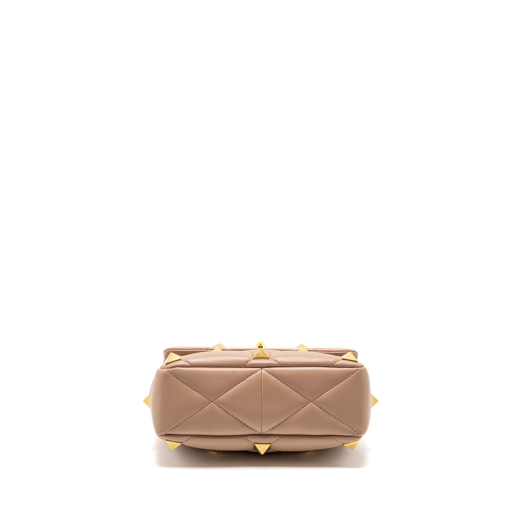 valentino-medium-roman-stud-shoulder-bag-nappa-poudre-ghw