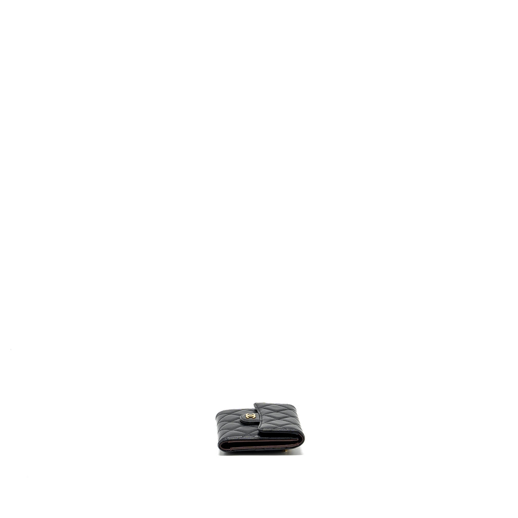 chanel-classic-compact-wallet-lambskin-black-ghw