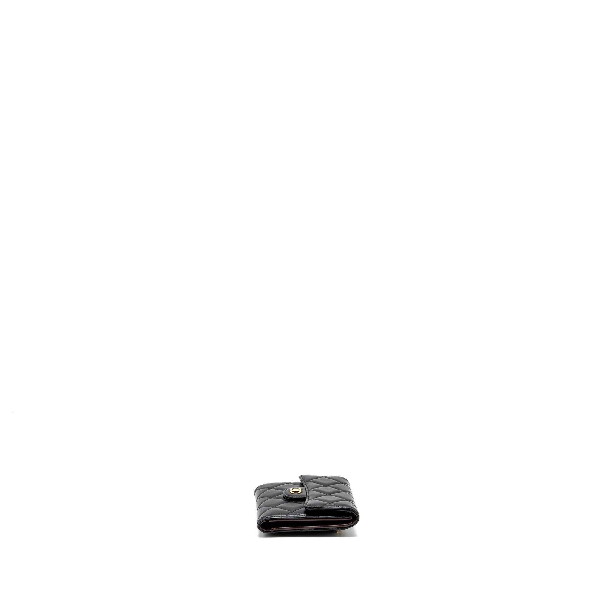 chanel-classic-compact-wallet-lambskin-black-ghw