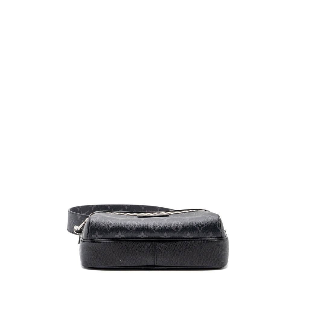 louis-vuitton-messenger-bag-monogram-eclipse-shw