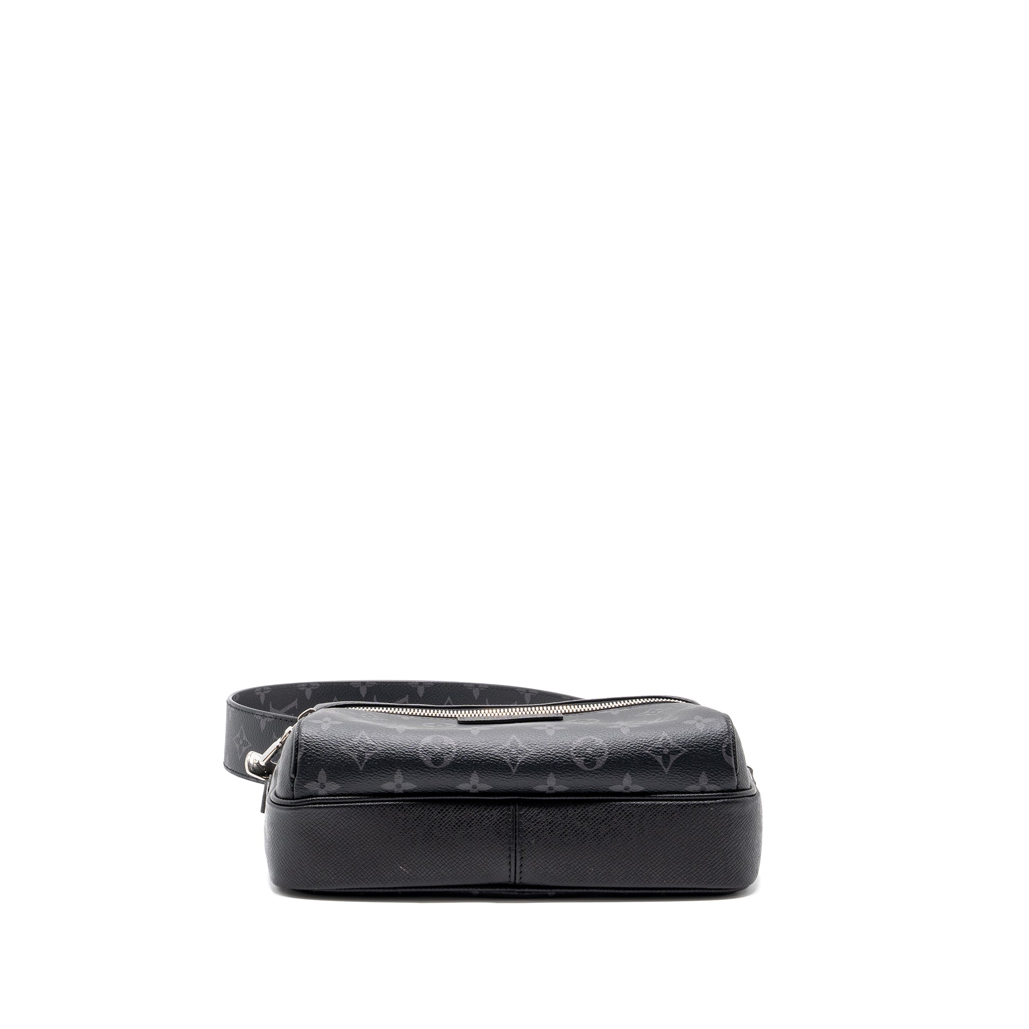 louis-vuitton-messenger-bag-monogram-eclipse-shw