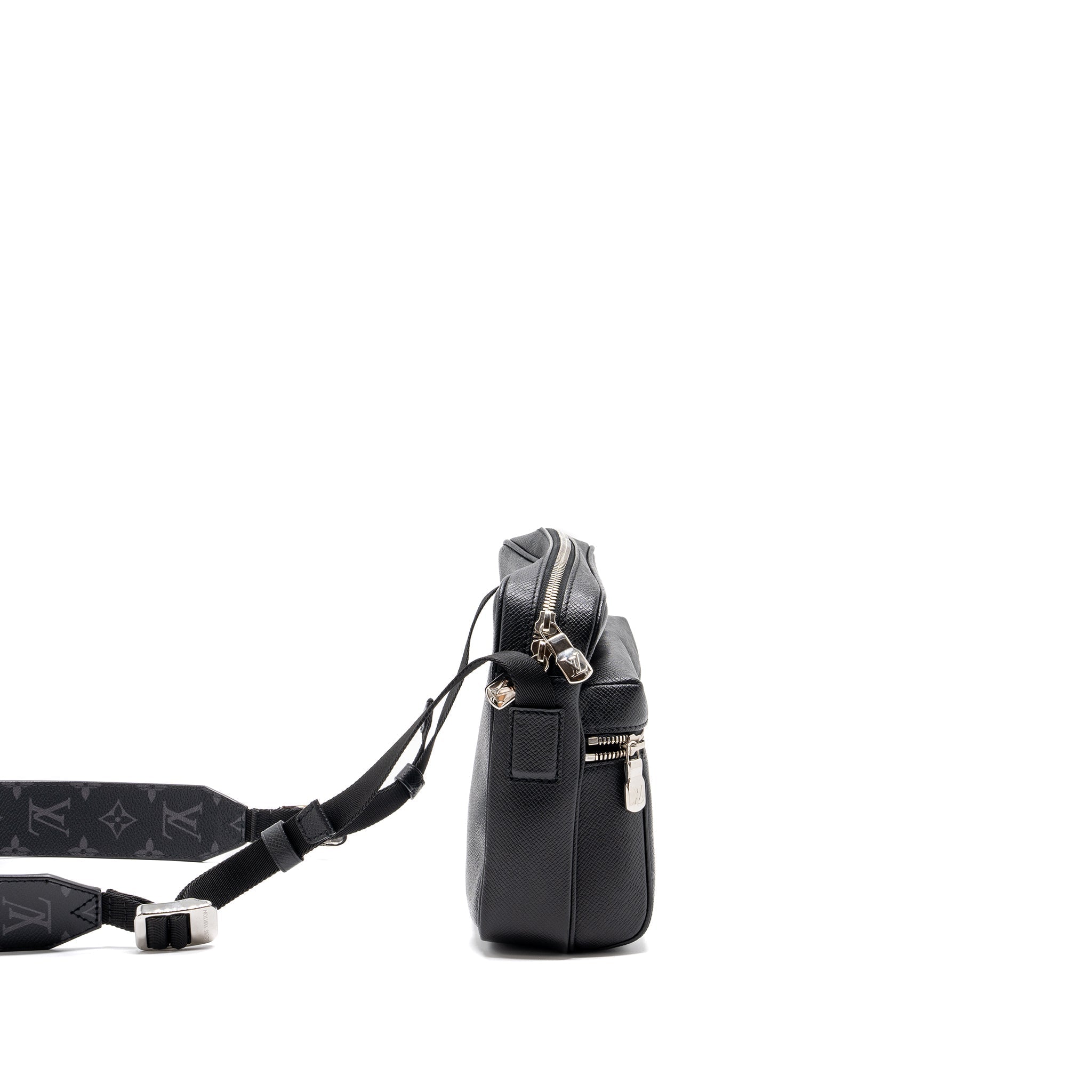 louis-vuitton-messenger-bag-monogram-eclipse-shw