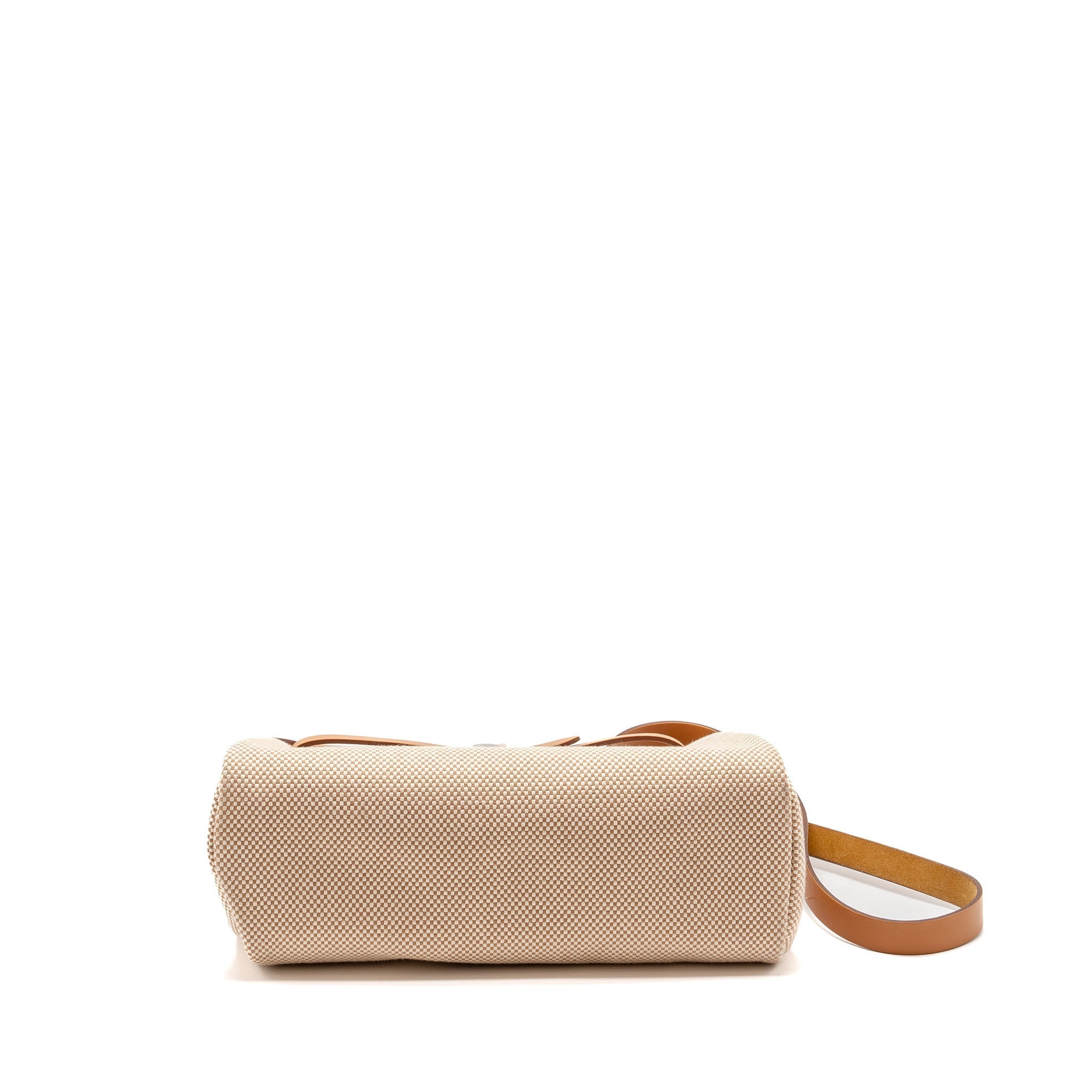 hermes-herbag-31-zip-bag-toile-criss-viking-vache-hunter-leather-ecru-beige-nature-nature-shw-stamp-y