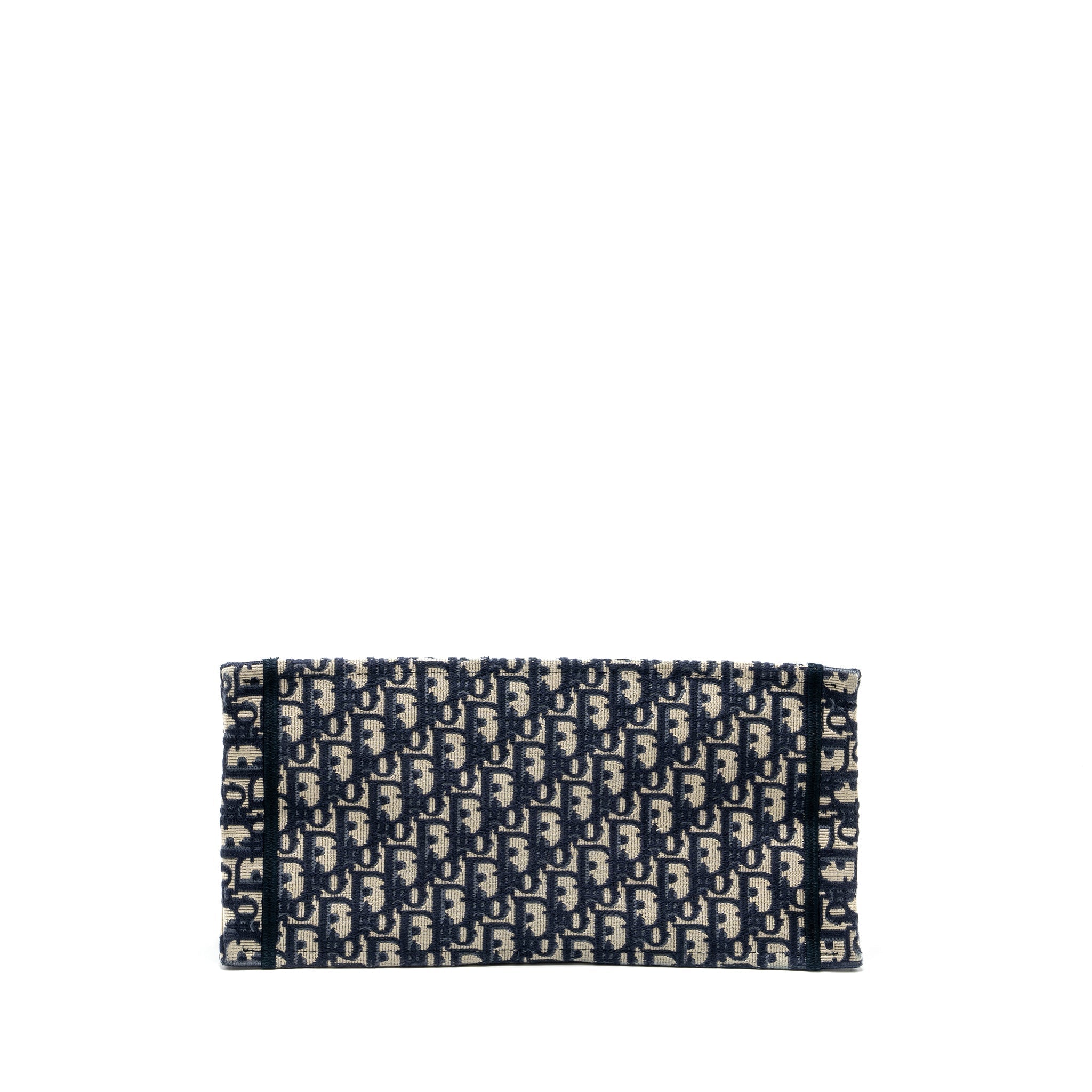 dior-medium-book-tote-blue-dior-oblique-embroidery-2