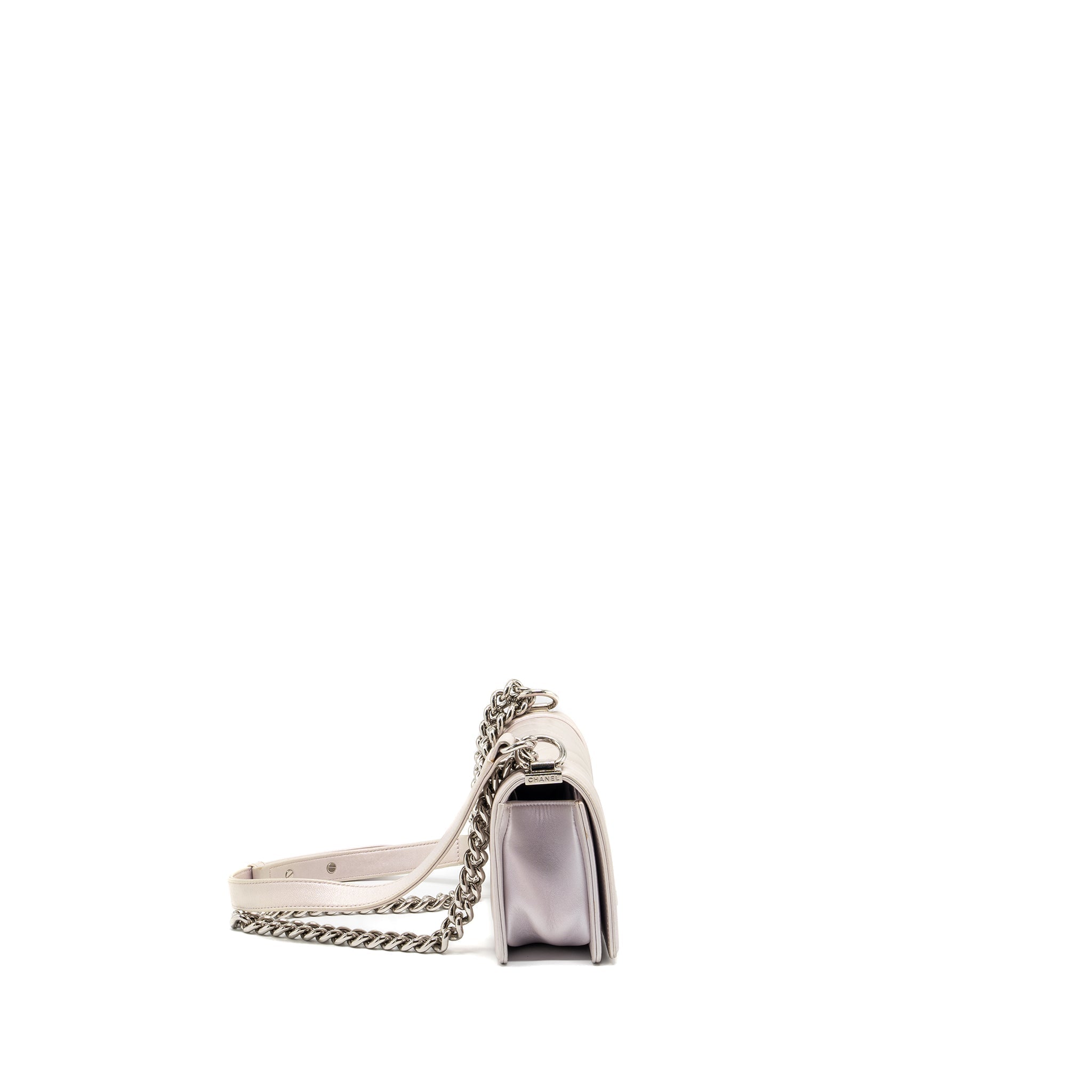 chanel-small-chevron-boy-bag-lambskin-iridescent-light-purple-shw
