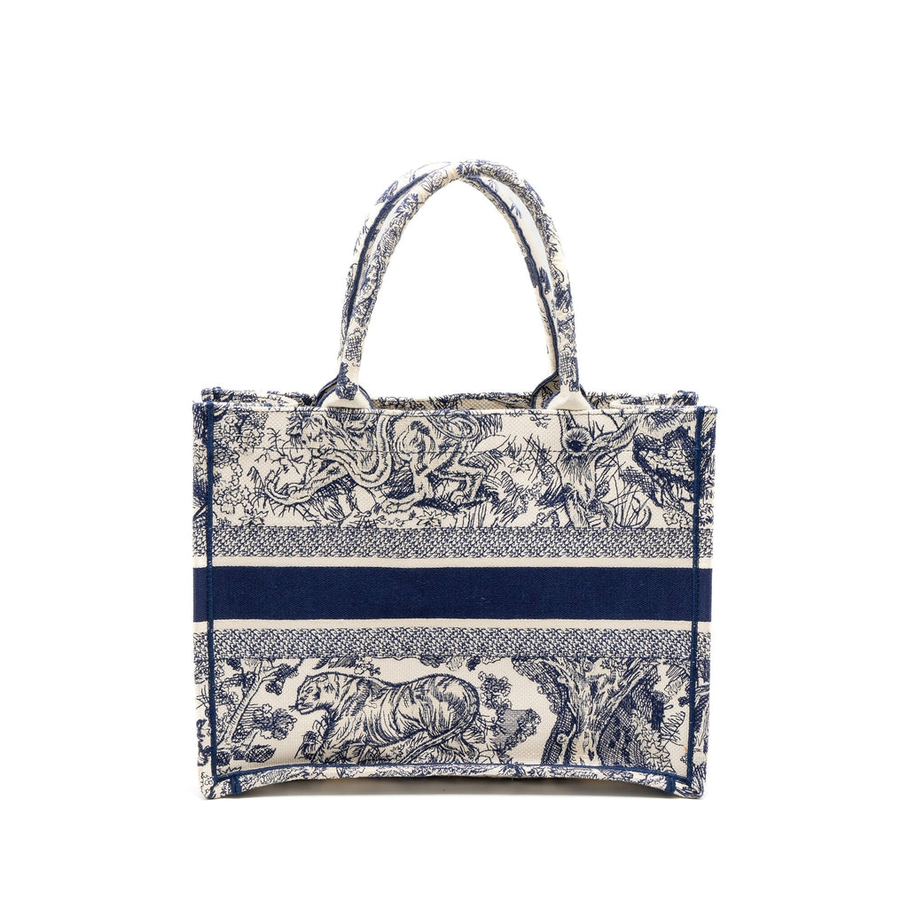 dior-medium-book-tote-blue-toile-de-jouy-embroidery-1