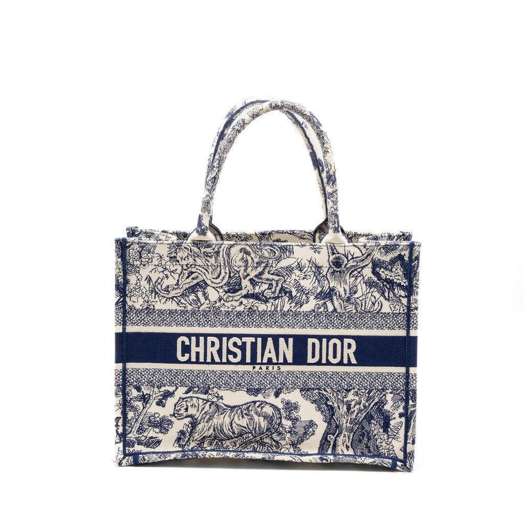 dior-medium-book-tote-blue-toile-de-jouy-embroidery-1