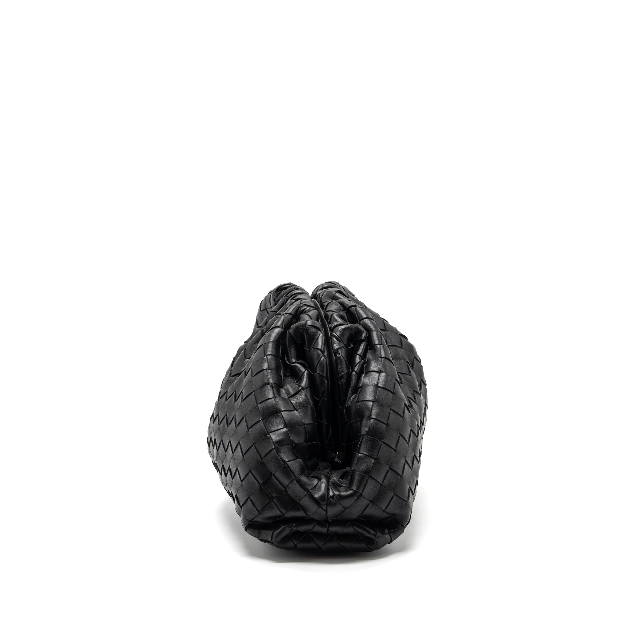 bottega-veneta-pouch-intrecciato-leather-clutch-lambskin-black