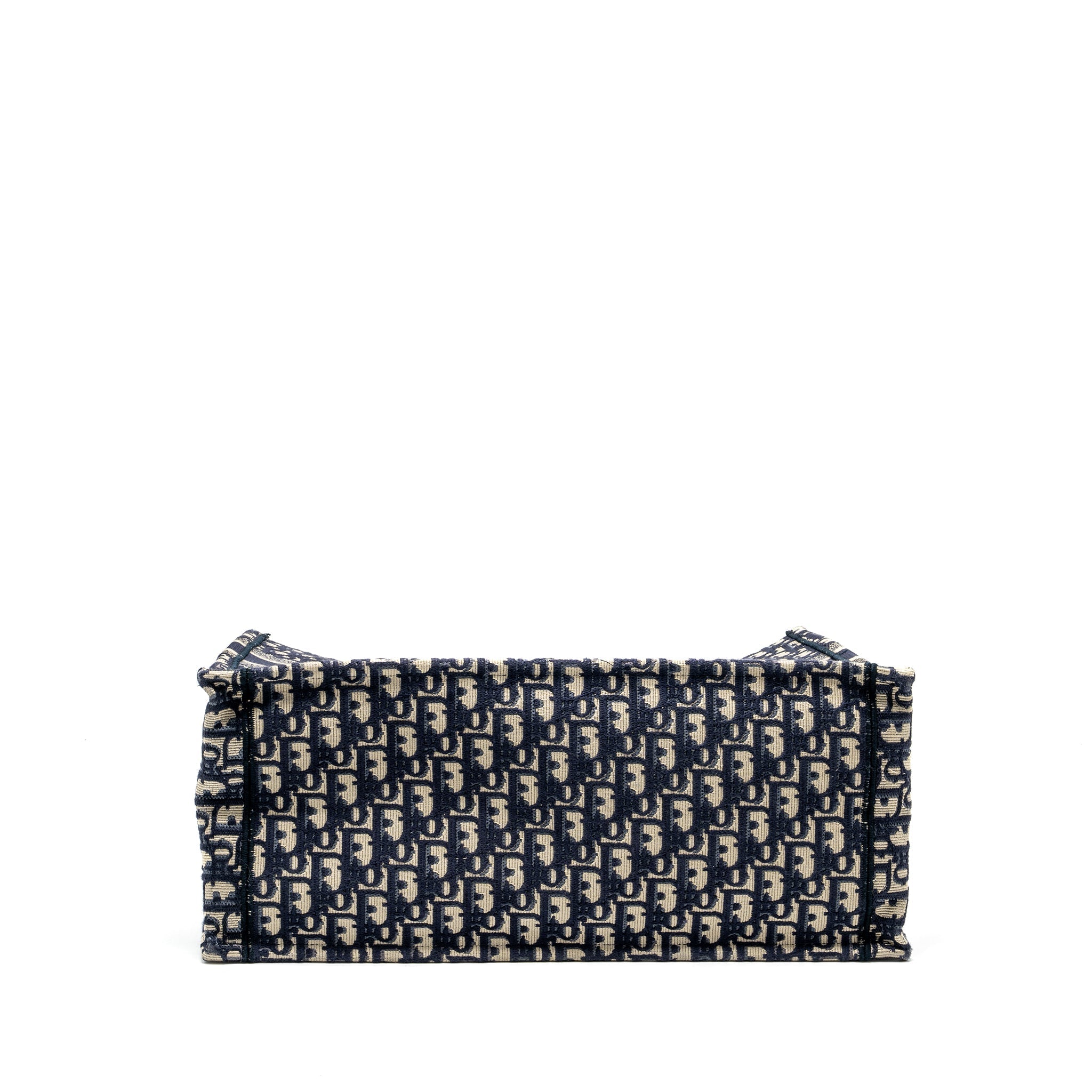 dior-large-book-tote-blue-dior-oblique-embroidery-1