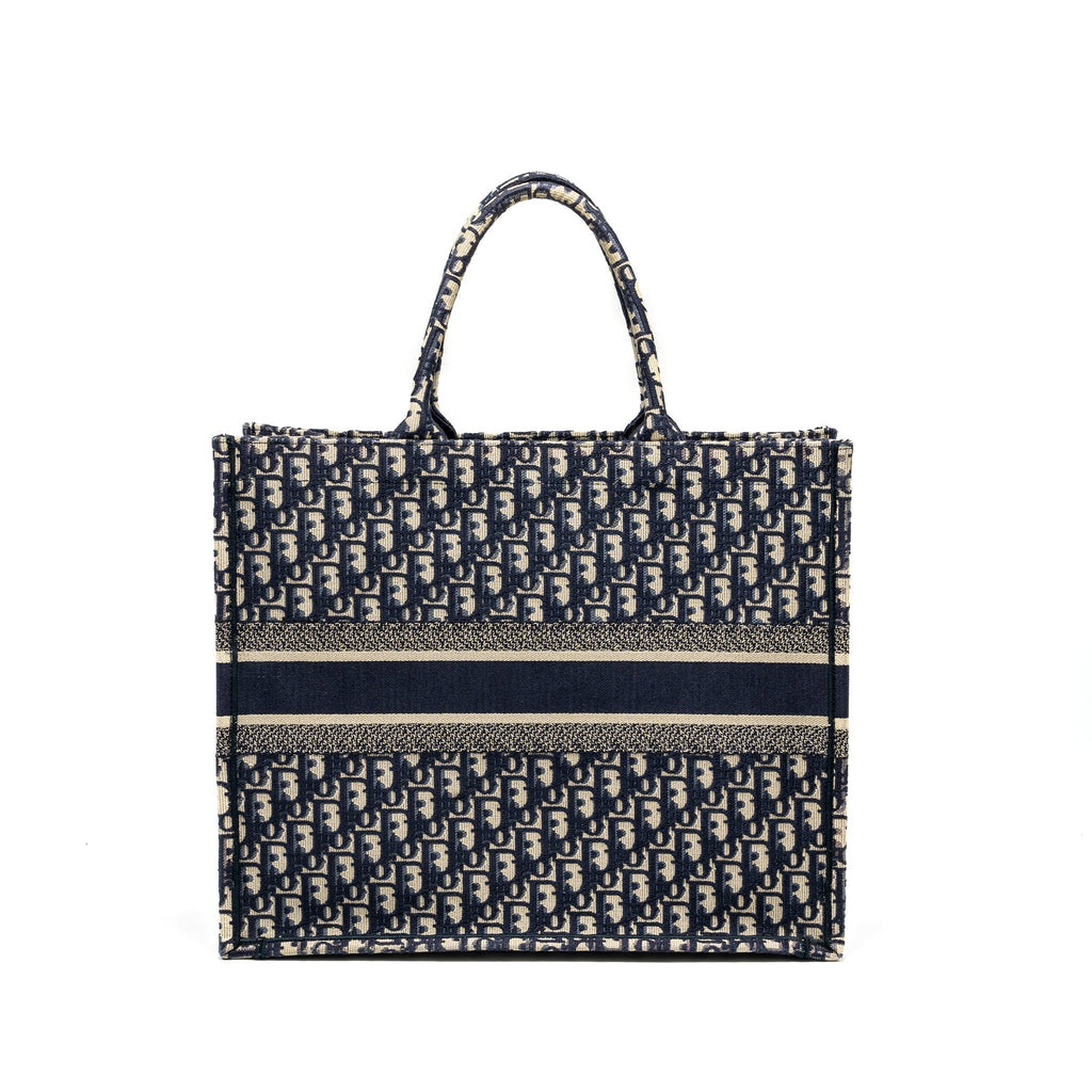 dior-large-book-tote-blue-dior-oblique-embroidery-1