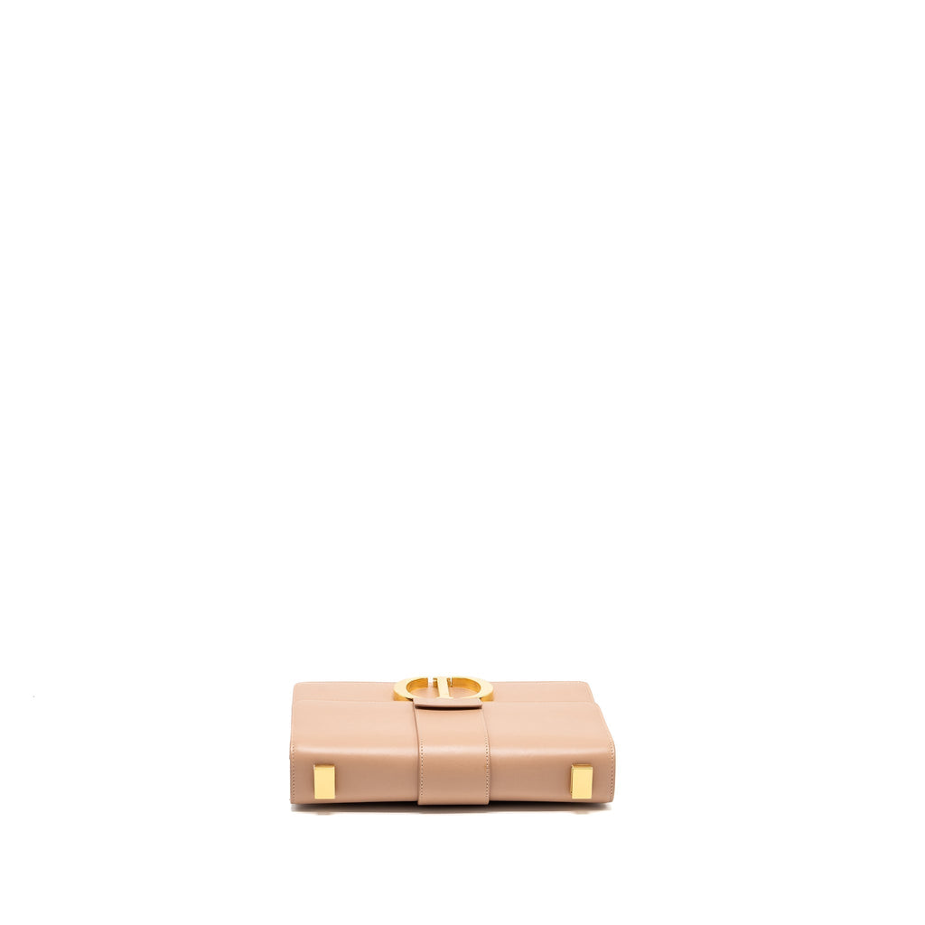 dior-30-montaigne-medium-flap-bag-calfskin-beige-ghw