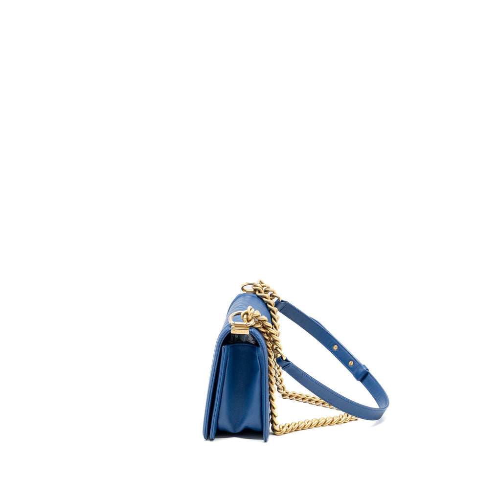 chanel-medium-boy-bag-calfskin-blue-ghw-2