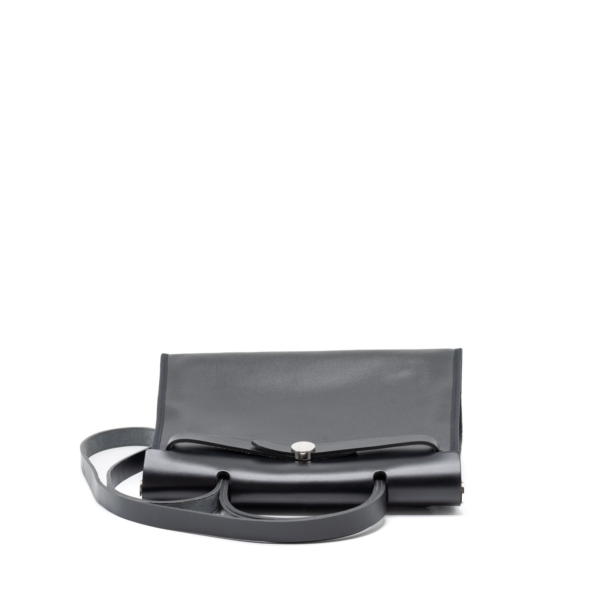 hermes-herbag-31-berline-canvas-vache-hunter-black-shw-stamp-c