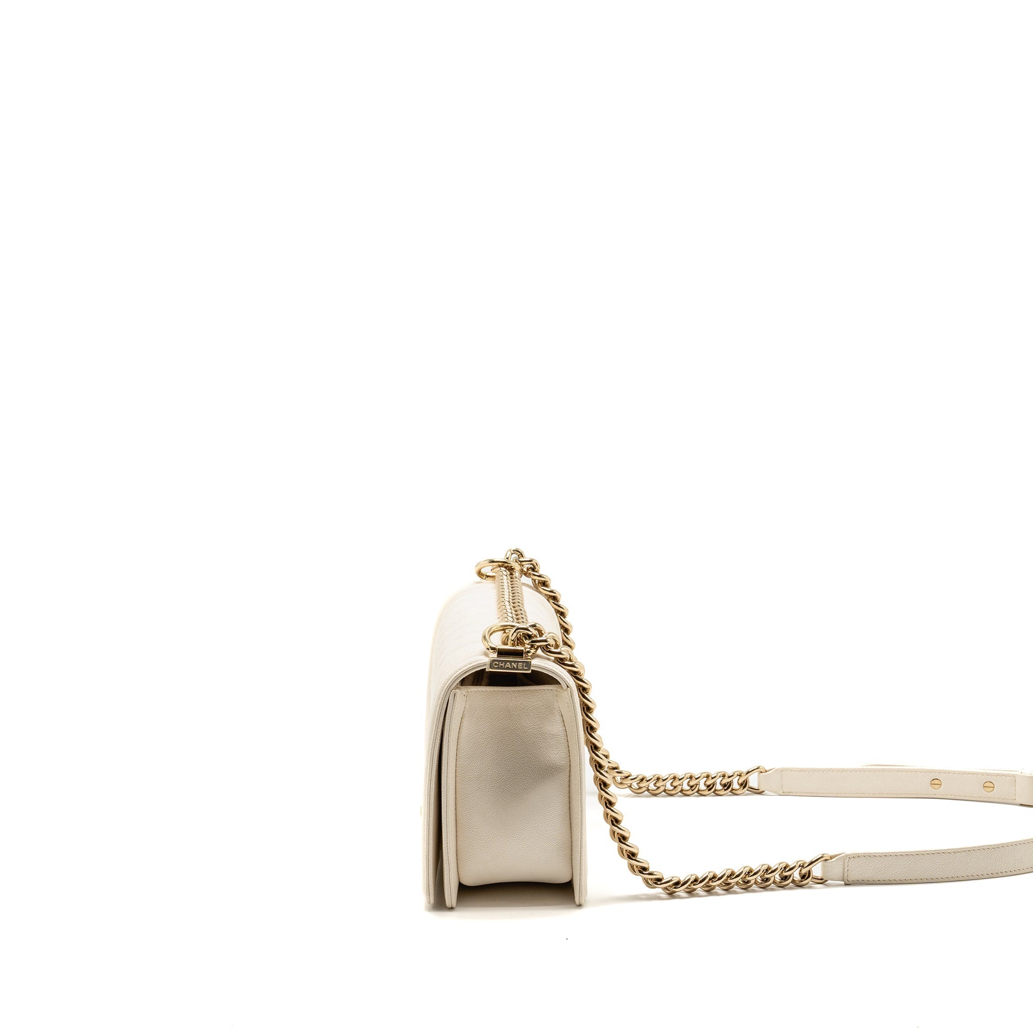 chanel-medium-boy-bag-caviar-white-lghw