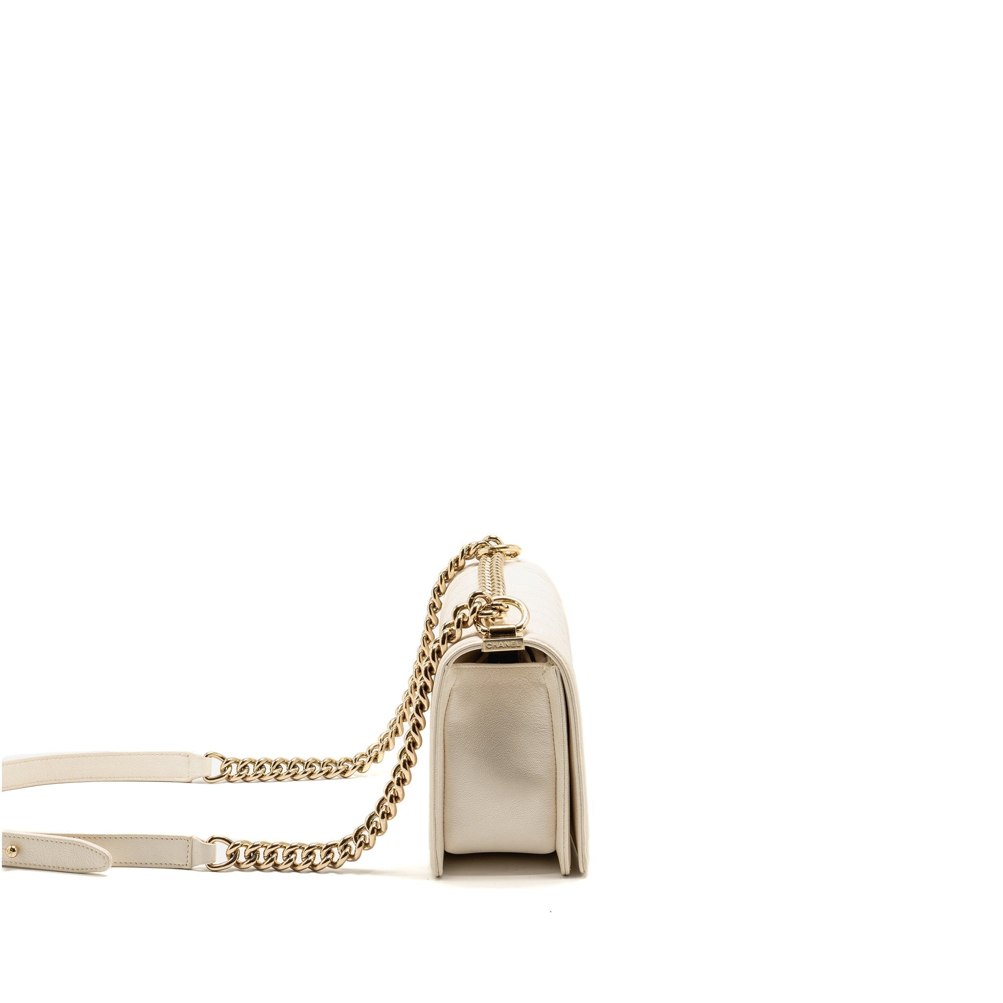 chanel-medium-boy-bag-caviar-white-lghw
