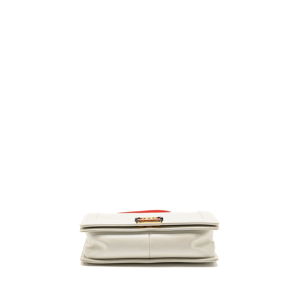 chanel-boy-bag-white