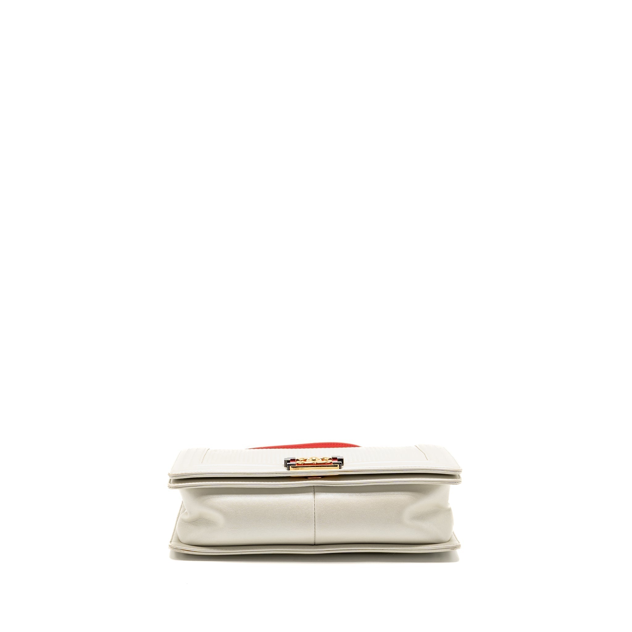 chanel-boy-bag-white