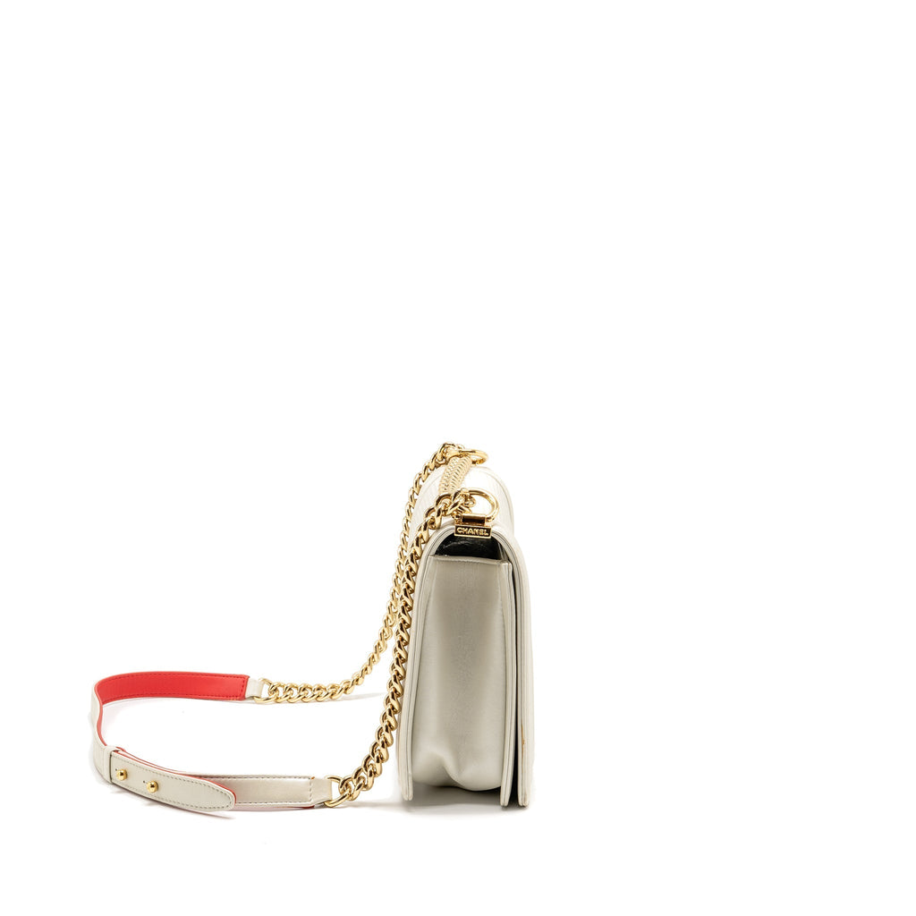 chanel-boy-bag-white