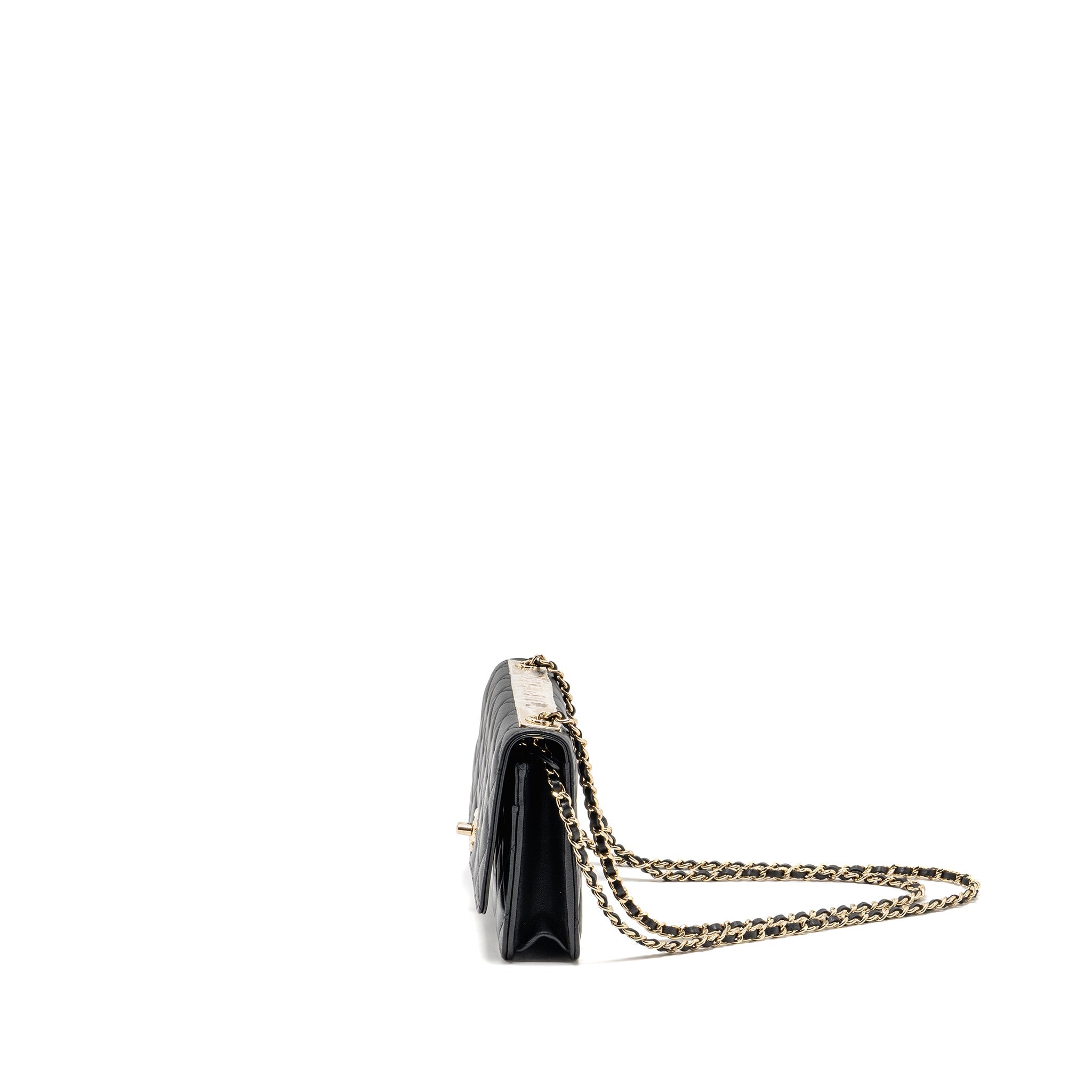 chanel-trendy-cc-wallet-on-chain-lambskin-black-lghw-microchip-copy