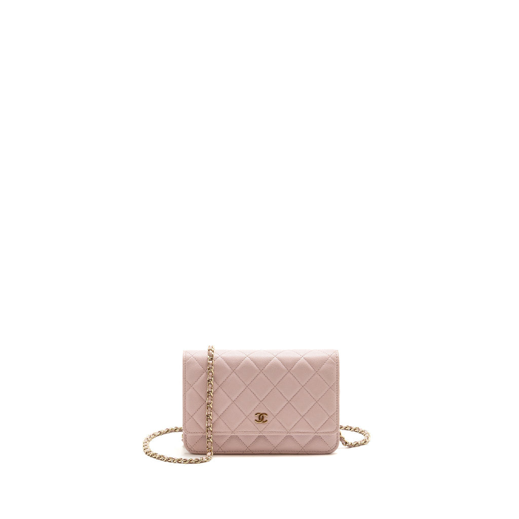 chanel-classic-wallet-on-chain-caviar-light-pink-lghw-1