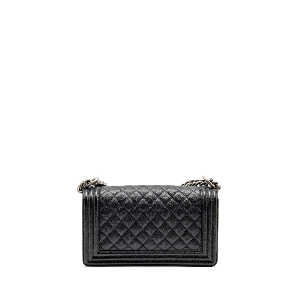 chanel-medium-boy-bag-caviar-black-ruthenium-hardware-1