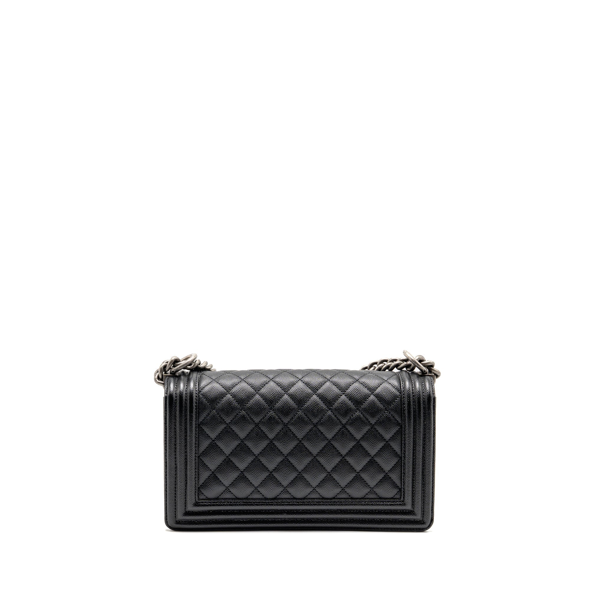chanel-medium-boy-bag-caviar-black-ruthenium-hardware-1