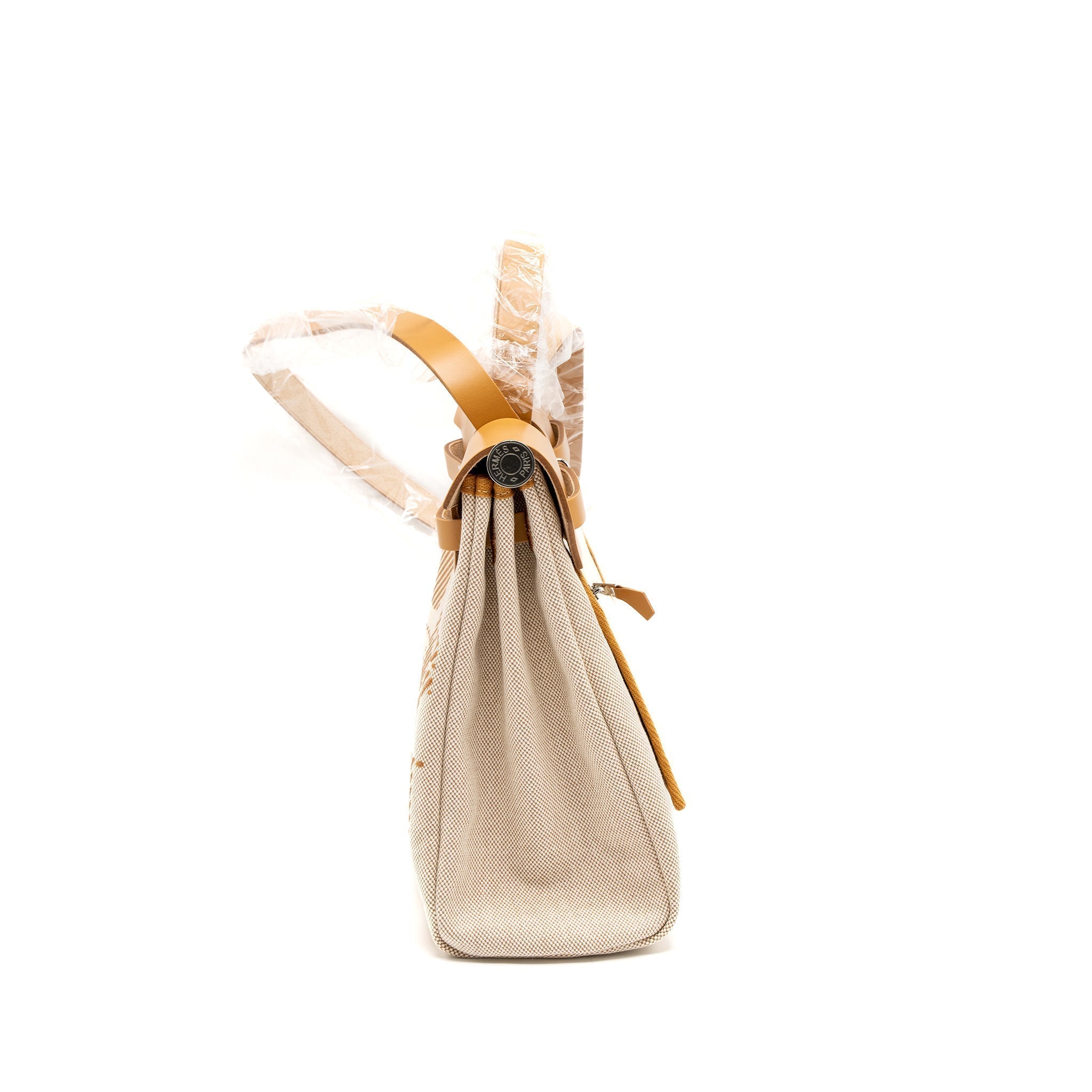 hermes-herbag-zip-31-toile-en-relief-canvas-leather-brides-sable-ecru-beige-nat-sable-shw-stamp-z