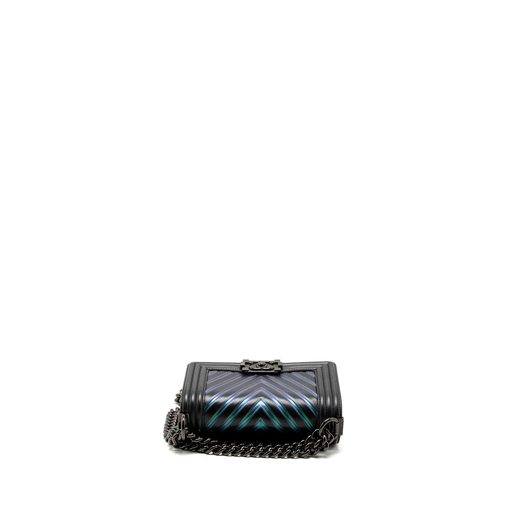 chanel-small-boy-bag-chevron-calfskin-black-iridescent-blue-black-hardware