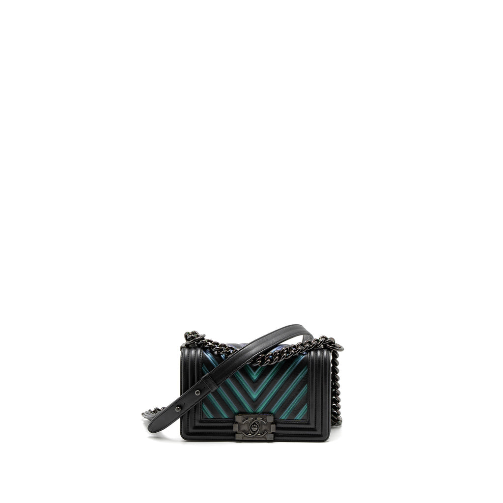 chanel-small-boy-bag-chevron-calfskin-black-iridescent-blue-black-hardware