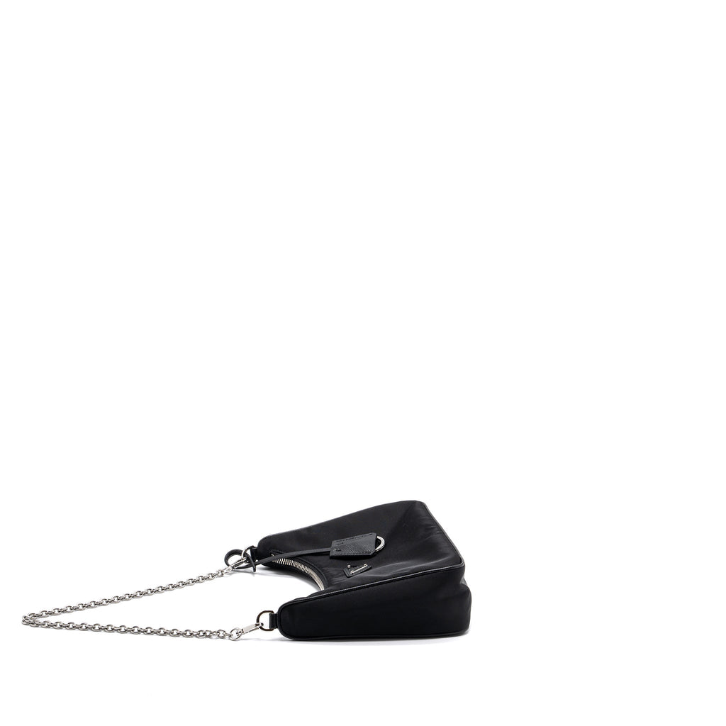 prada-reedition-2005-nylon-black-shw
