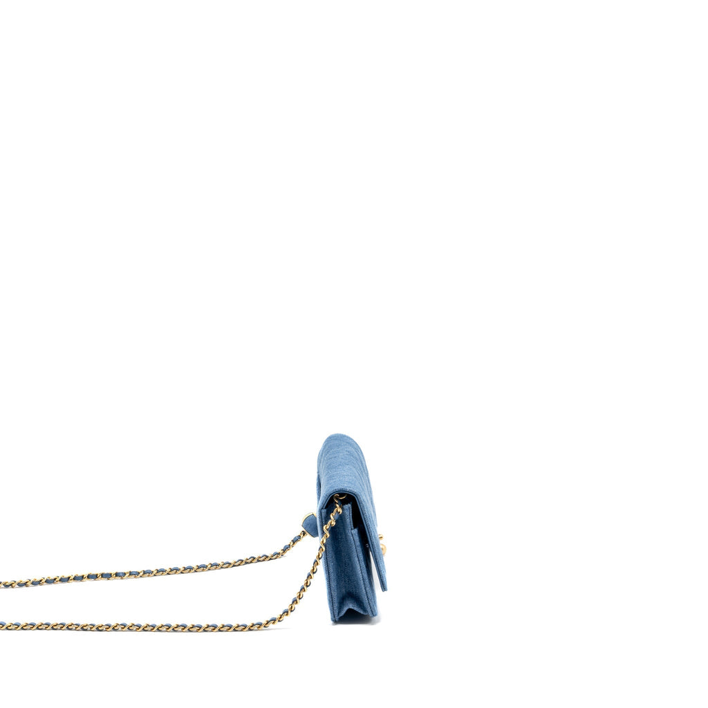chanel-pearl-crush-wallet-on-chain-denim-blue-ghw-microchip-1