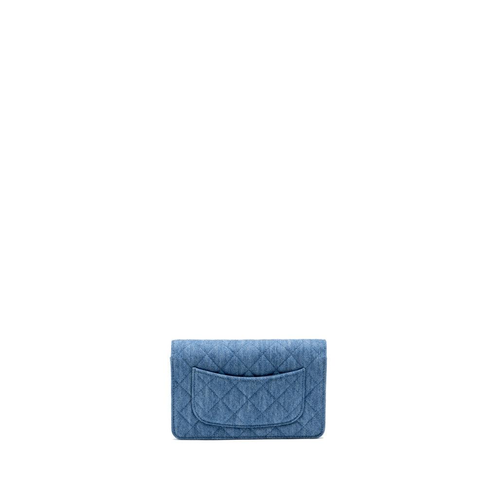 chanel-pearl-crush-wallet-on-chain-denim-blue-ghw-microchip-1