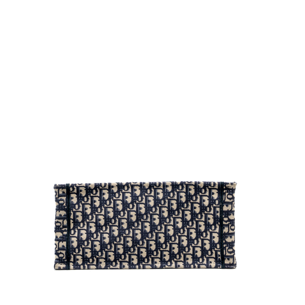 dior-medium-book-tote-dior-oblique-embroidery-blue