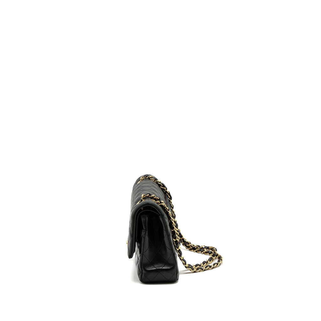 chanel-medium-classic-flap-bag-lambskin-black-ghw