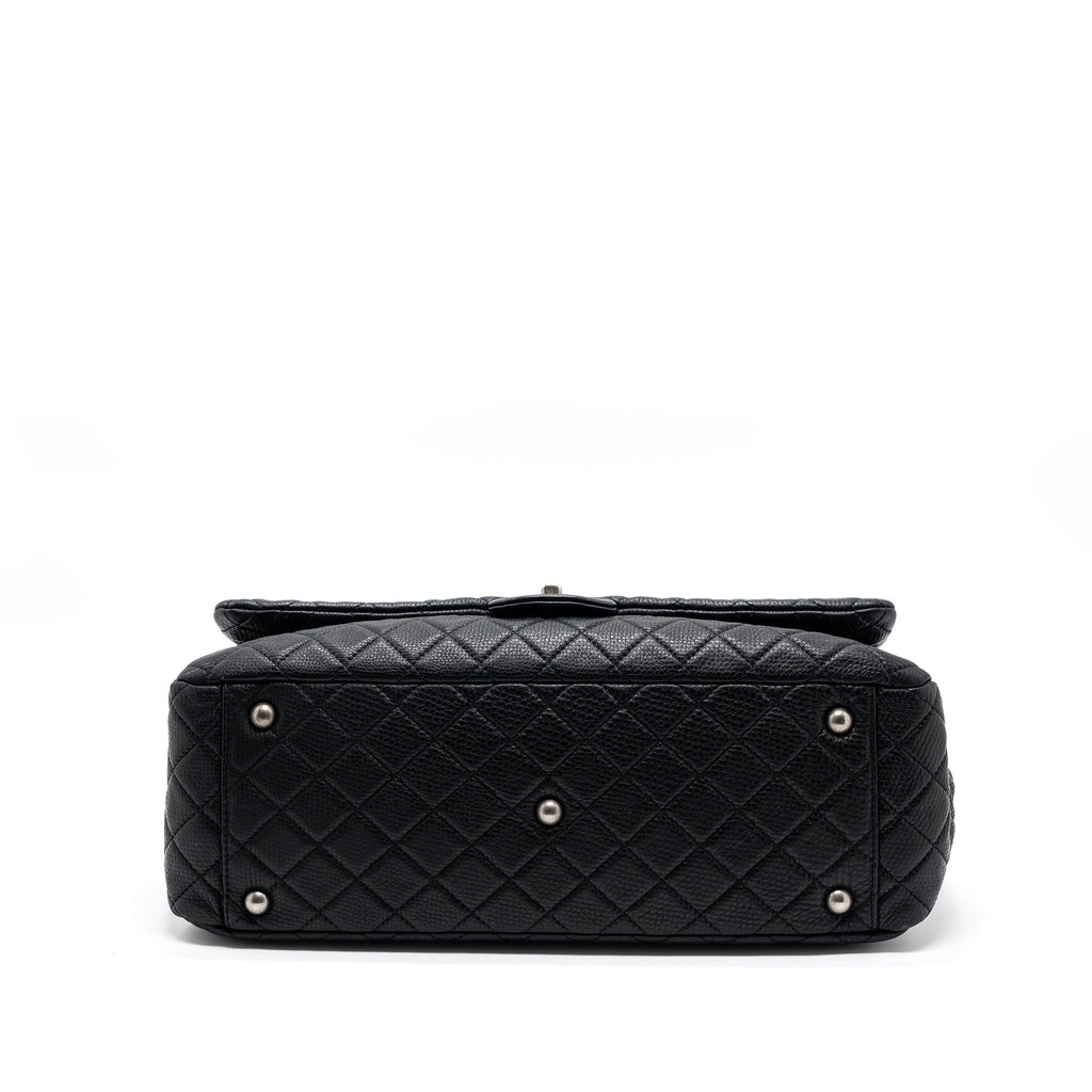 chanel-xxl-classic-travel-flap-calfskin-black-ruthenium-hardware