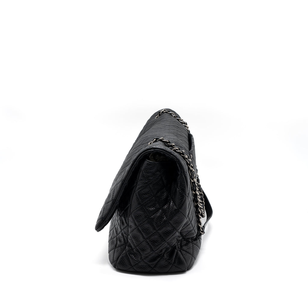 chanel-xxl-classic-travel-flap-calfskin-black-ruthenium-hardware