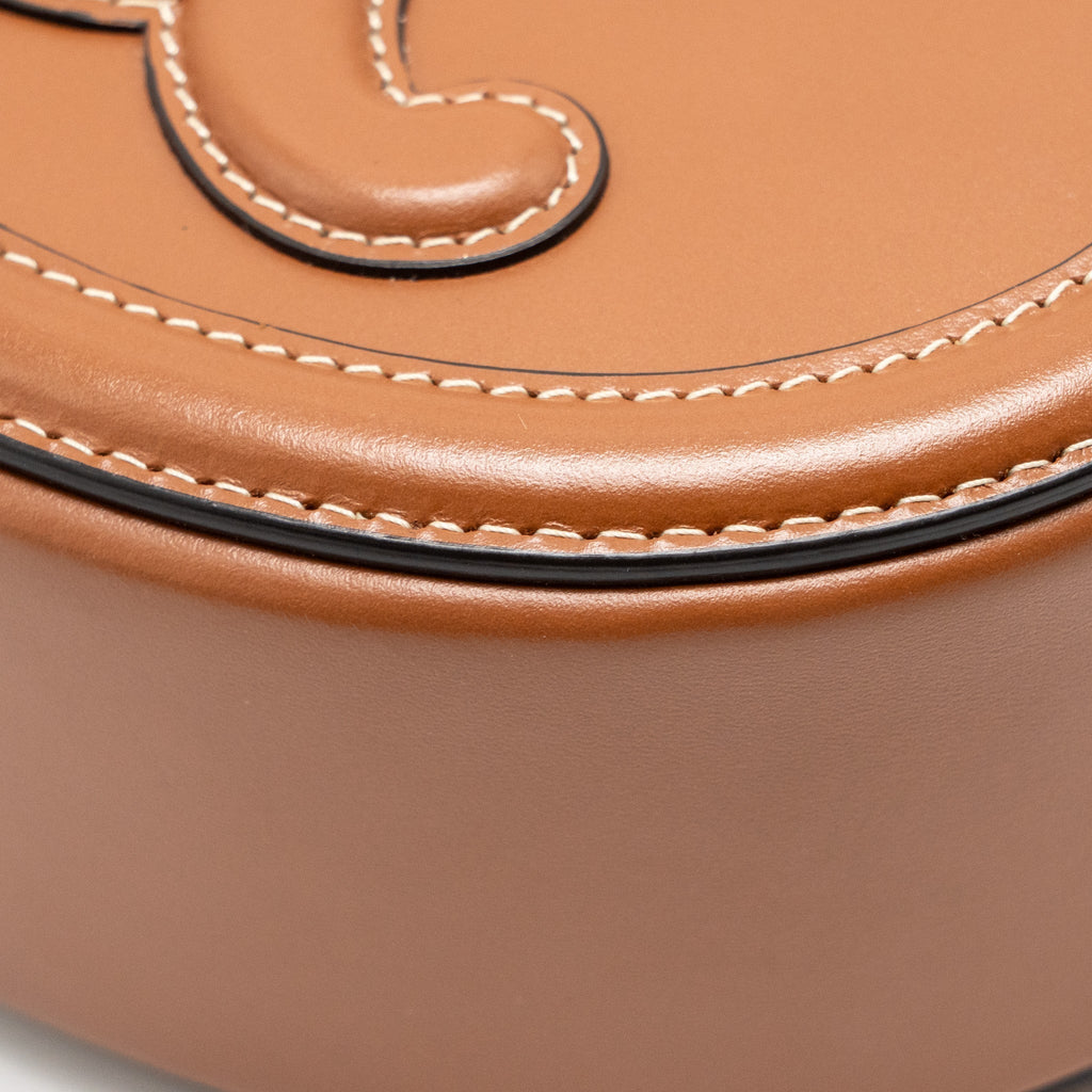 celine-oval-bag-triomphe-smooth-calfskin-tan-ghw