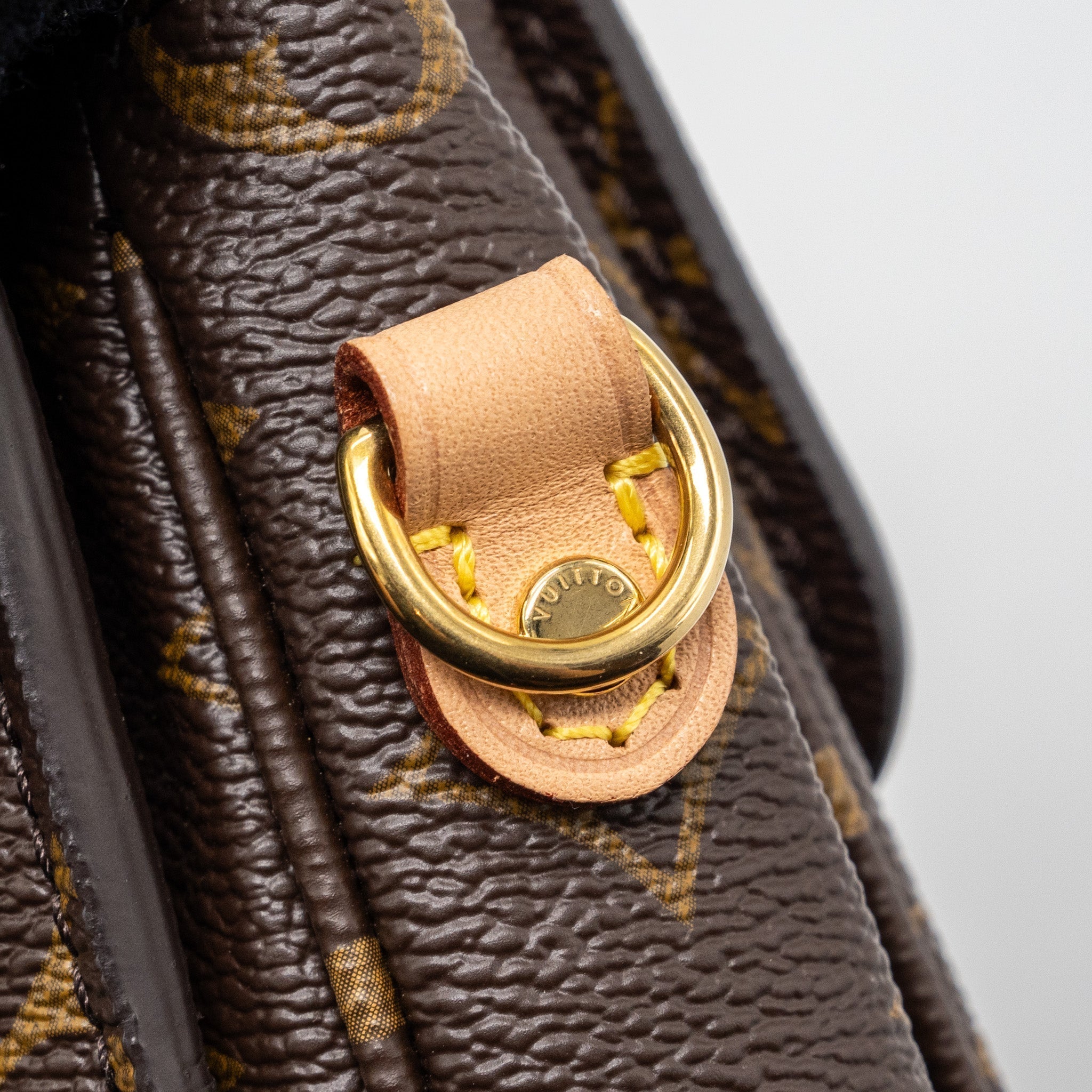 louis-vuitton-pochette-metis-monogram-canvas-ghw-19
