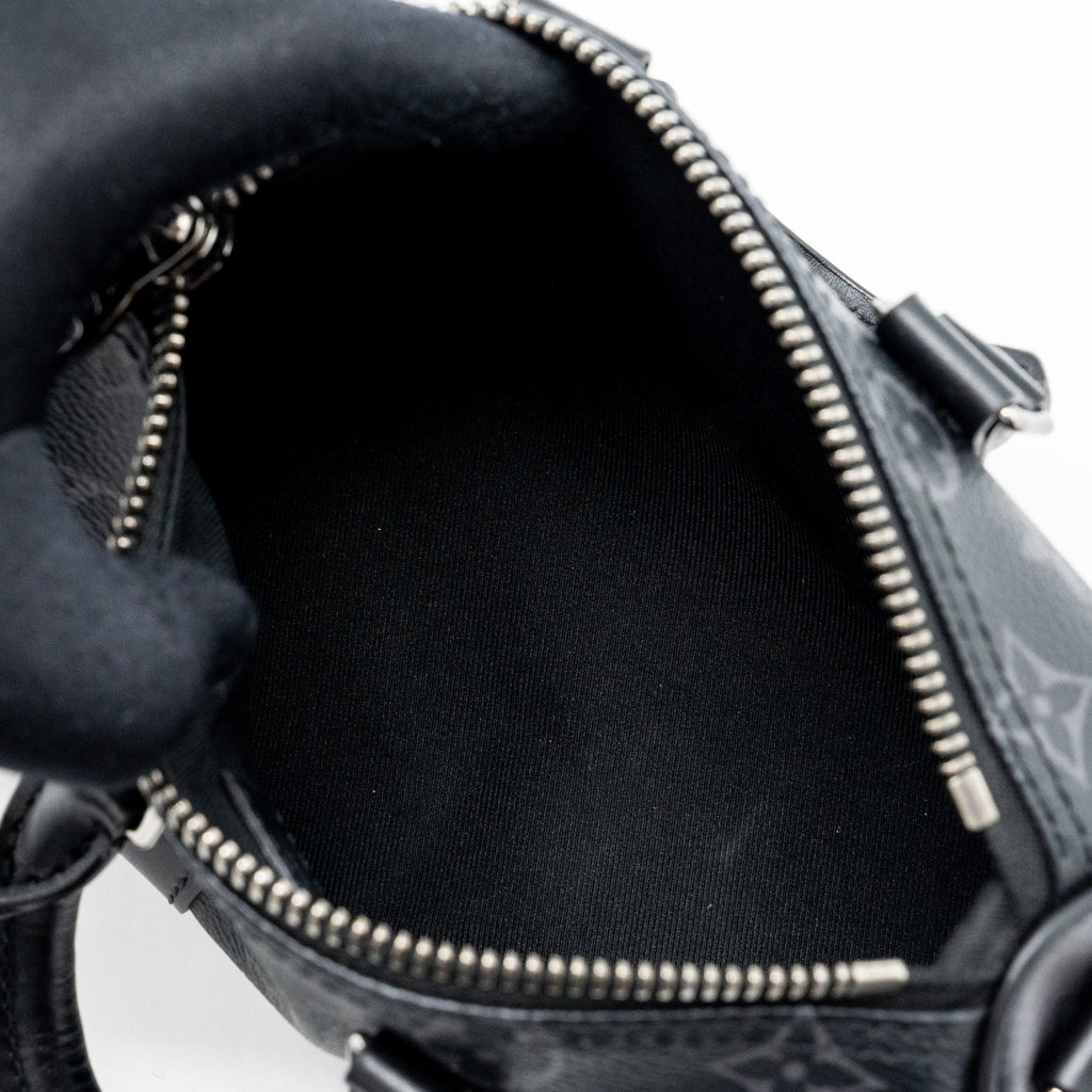 louis-vuitton-keepall-xs-monogram-eclipse-reverse-shw