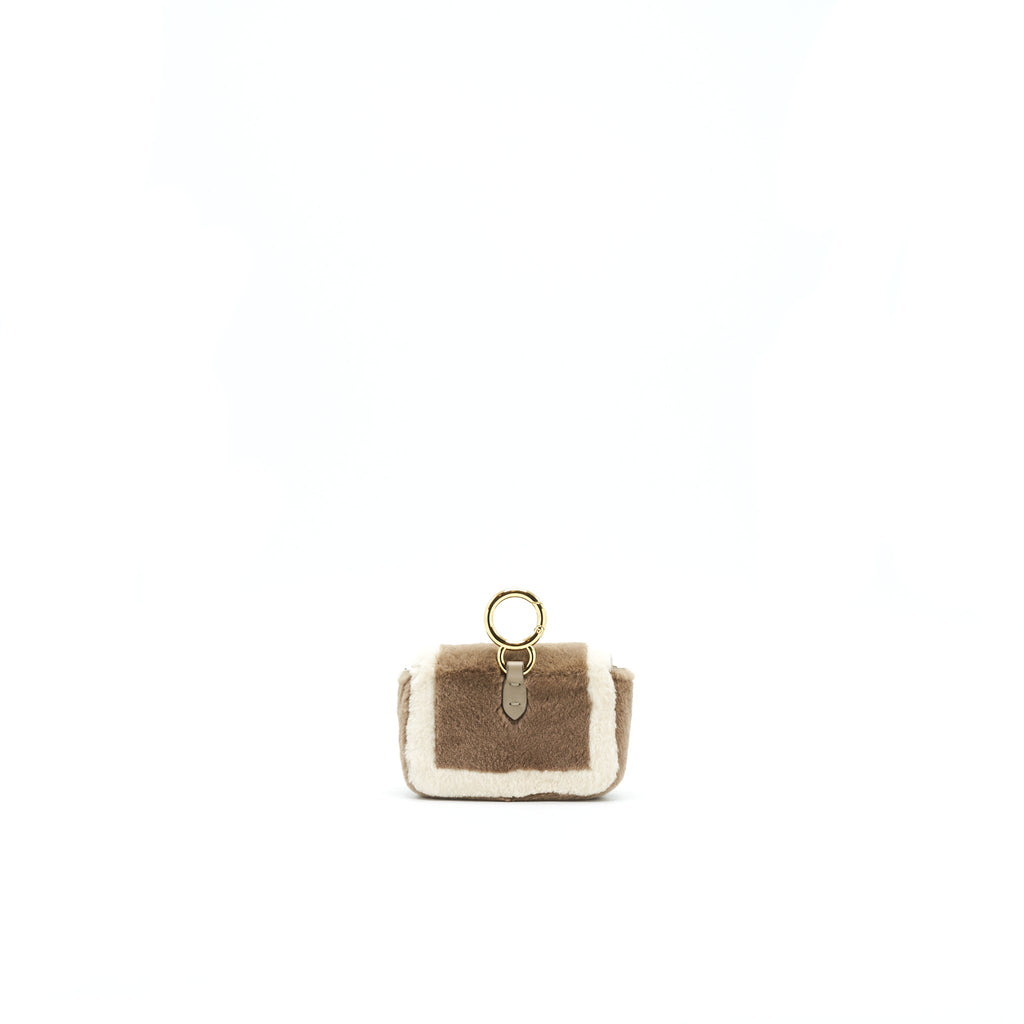 fendi-nano-baguette-brown-mink-charm