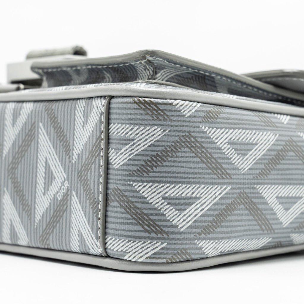 dior-hit-the-road-bag-with-strap-dior-cd-diamond-canvas-grey-with-multicolour-hardware