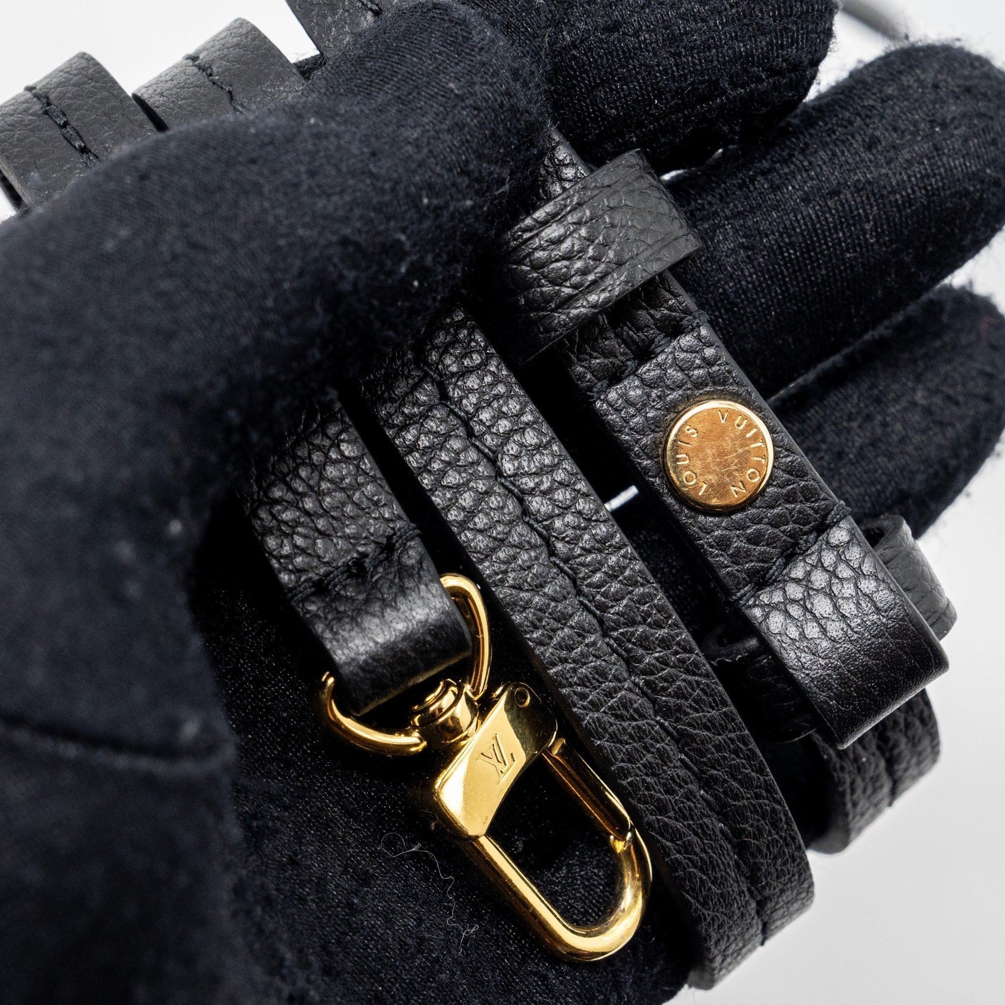 louis-vuitton-easy-pouch-on-strap-empreinte-leather-black-ghw