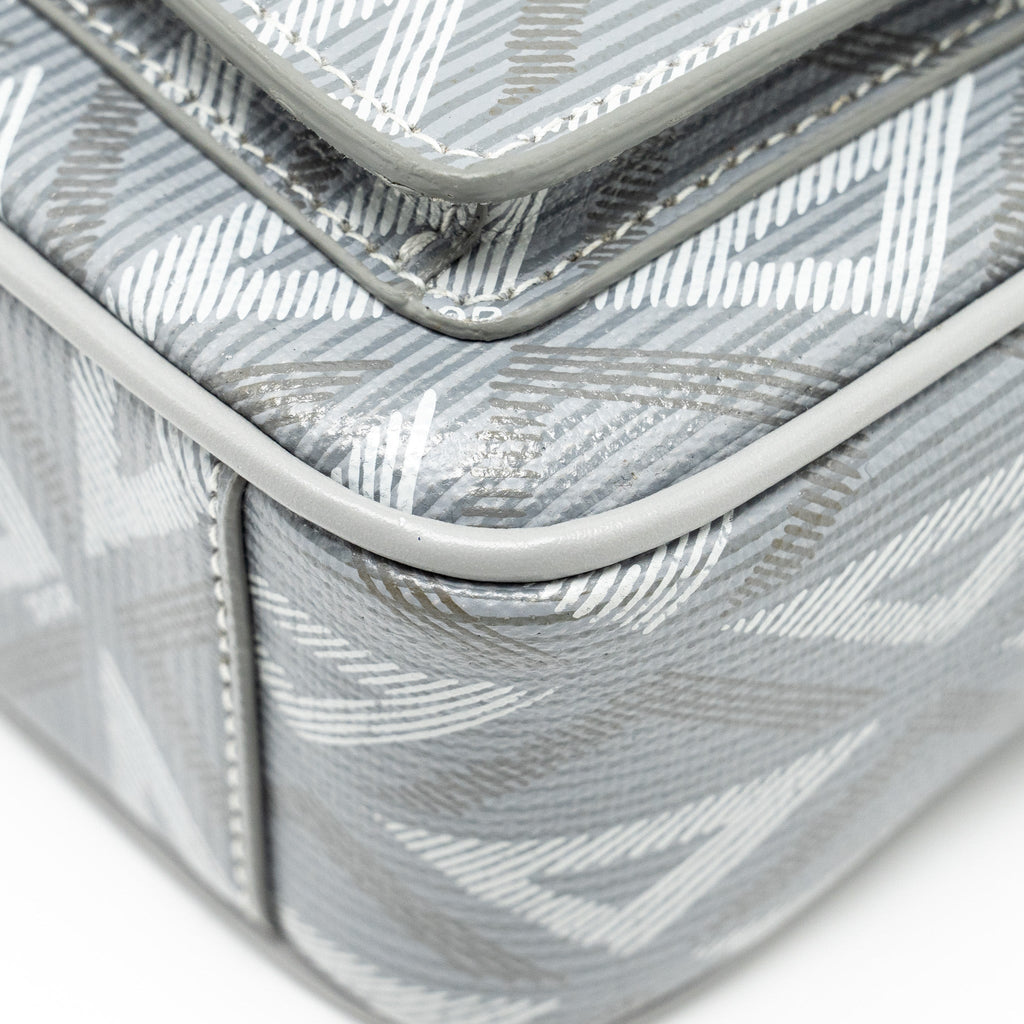 dior-hit-the-road-bag-with-strap-dior-cd-diamond-canvas-grey-with-multicolour-hardware