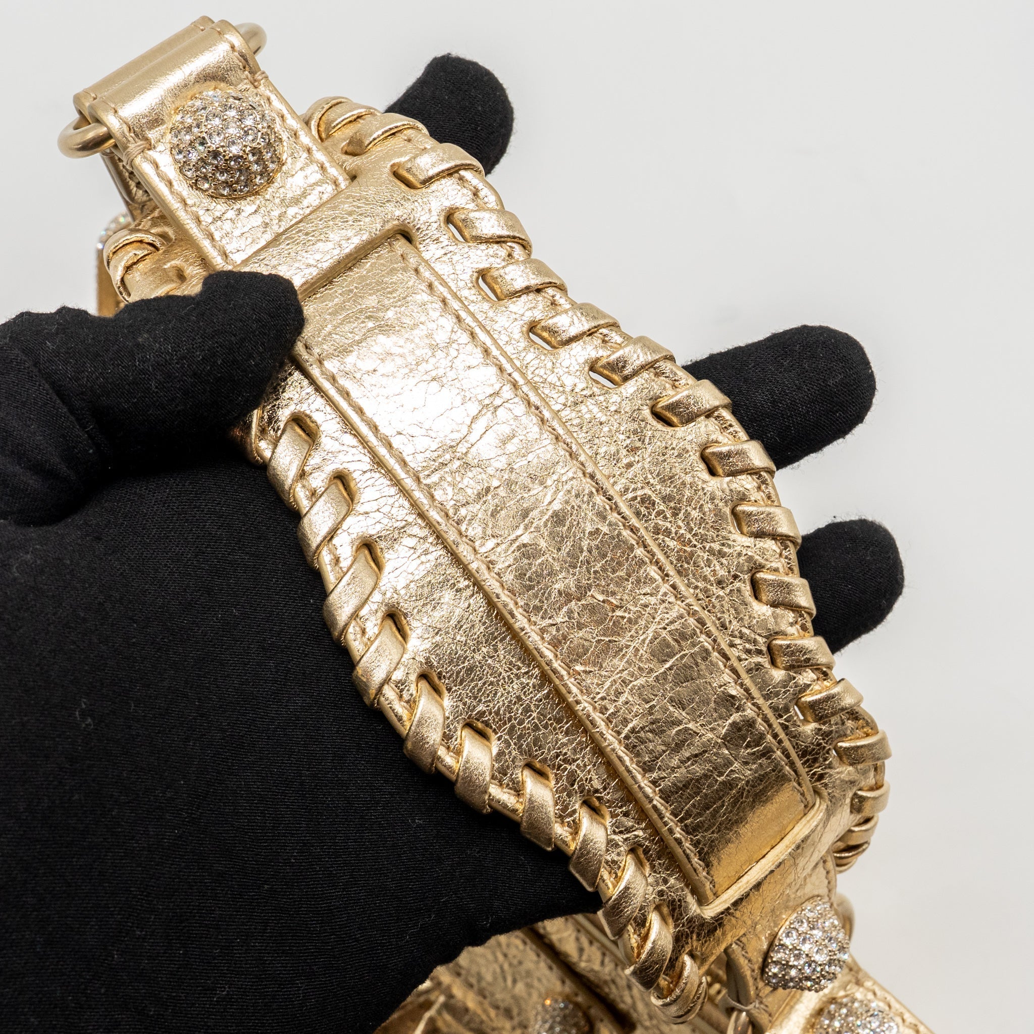 balenciaga-le-cagole-xs-shoulder-bag-arena-cracked-lambskin-gold-ghw