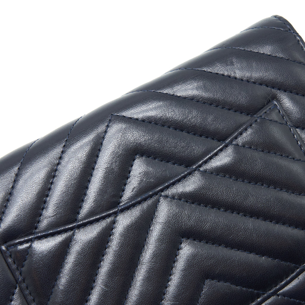 copy-of-chanel-wallet-on-chain-chevron-lambskin-navy-shw