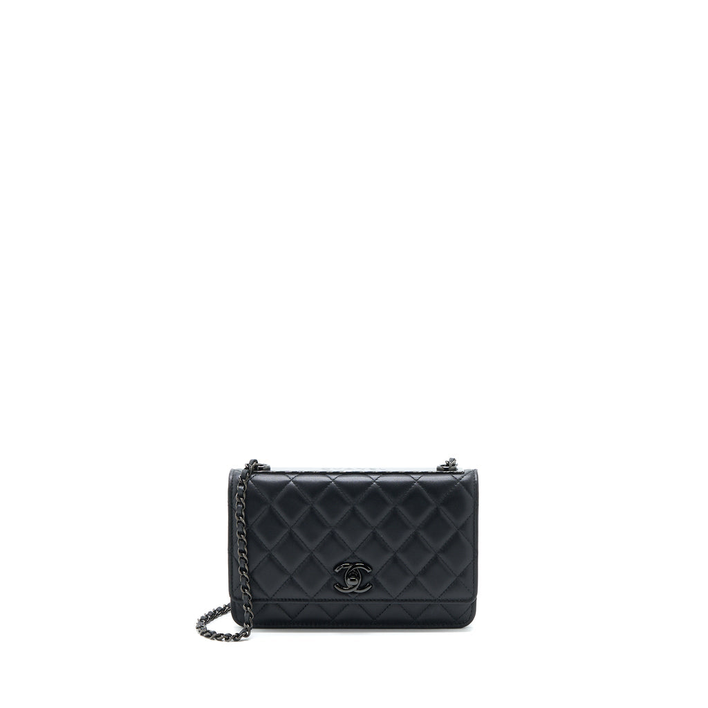 chanel-trendy-cc-wallet-on-chain-lambskin-so-black-with-black-hardware-microchip