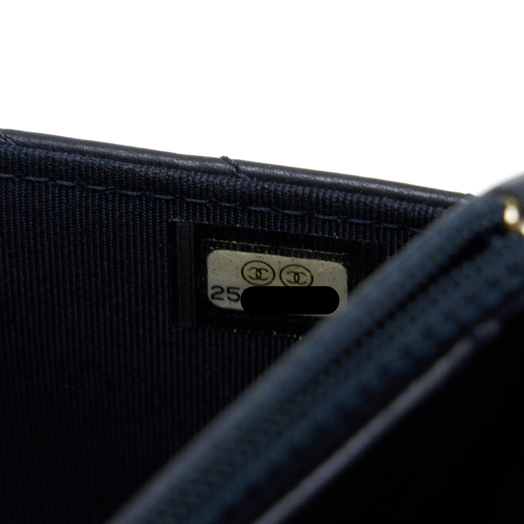 copy-of-chanel-wallet-on-chain-chevron-lambskin-navy-shw