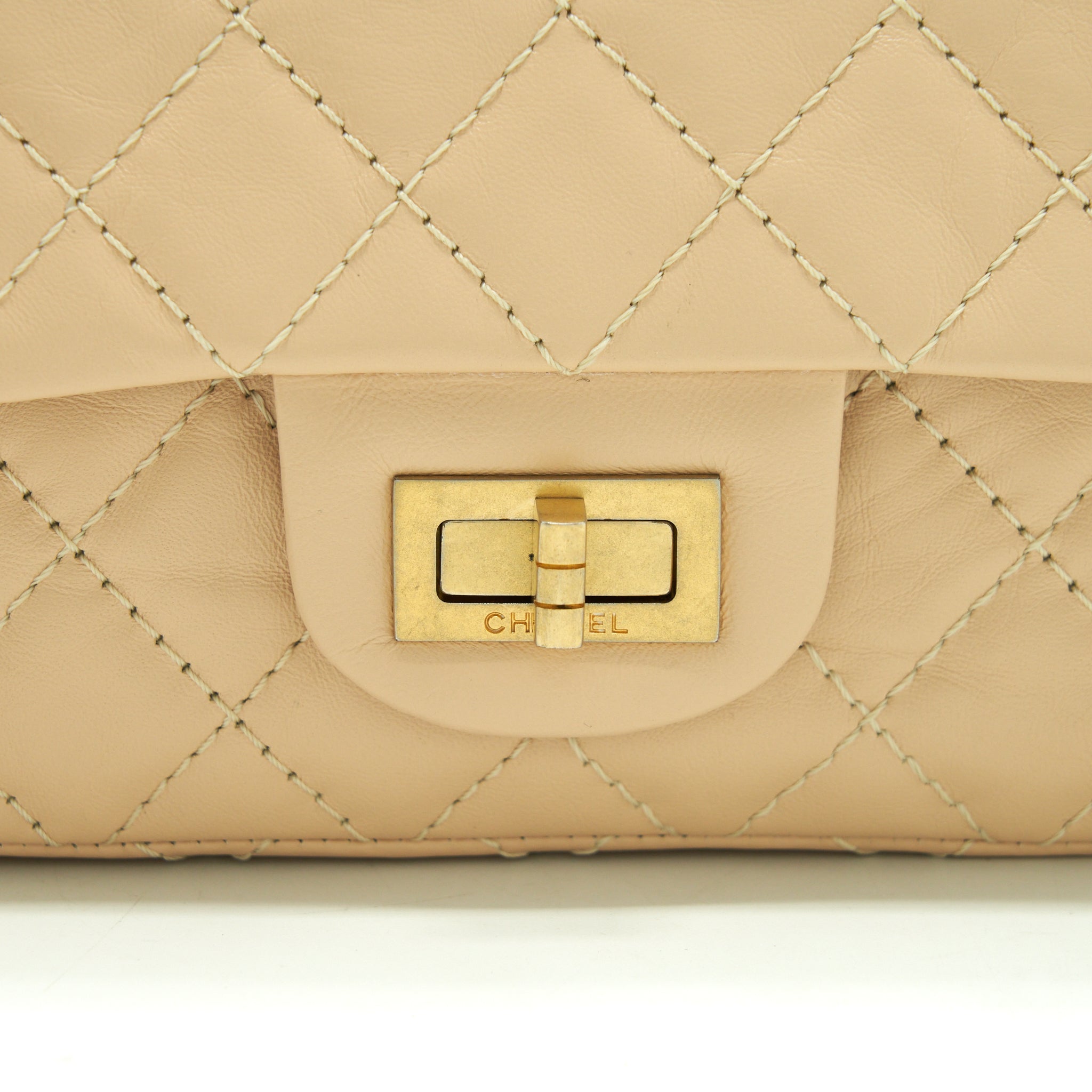 chanel-2-55-225-reissue-double-flap-bag-calfskin-light-beige-ghw