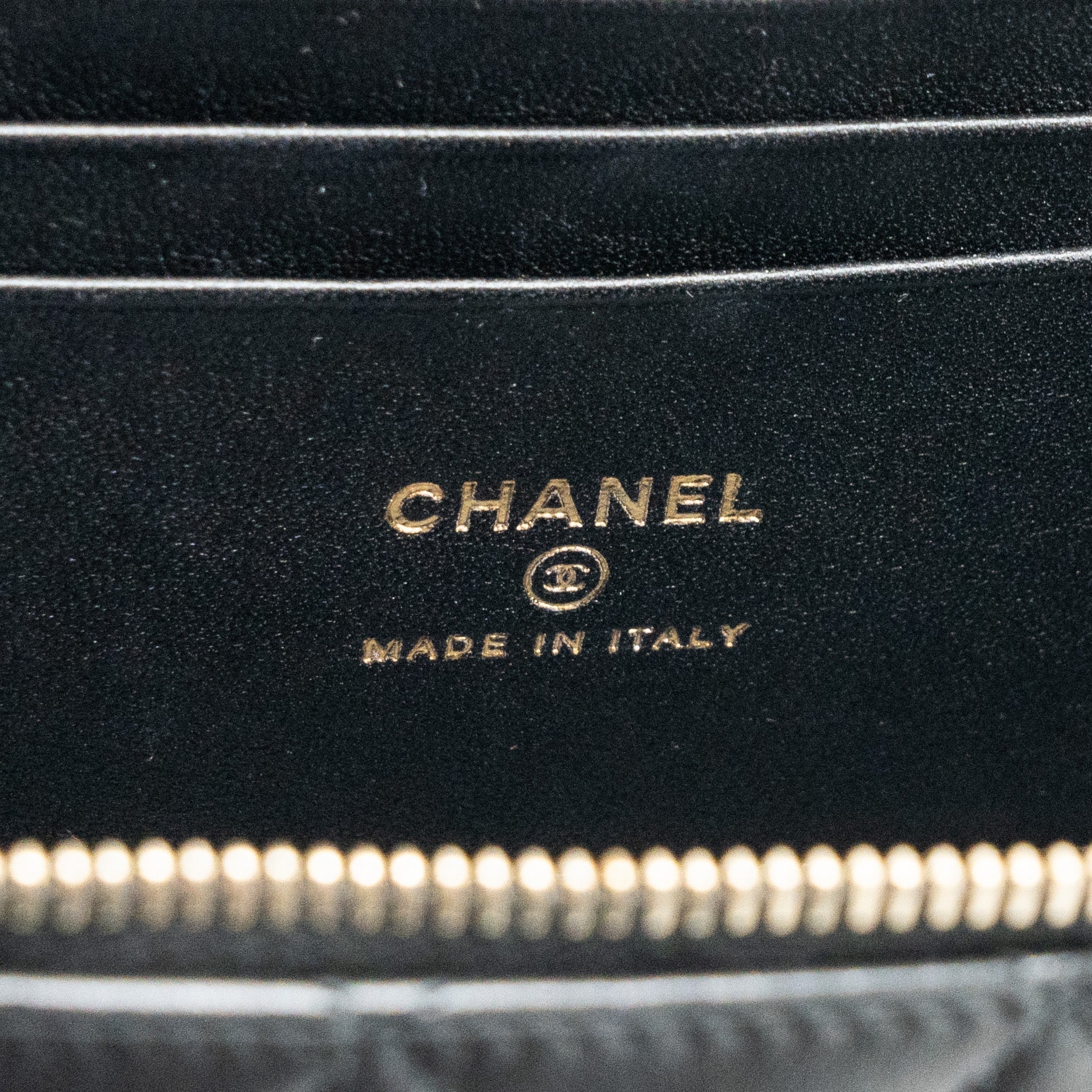chanel-top-handle-long-vanity-with-chains-lambskin-black-lghwmicrochip